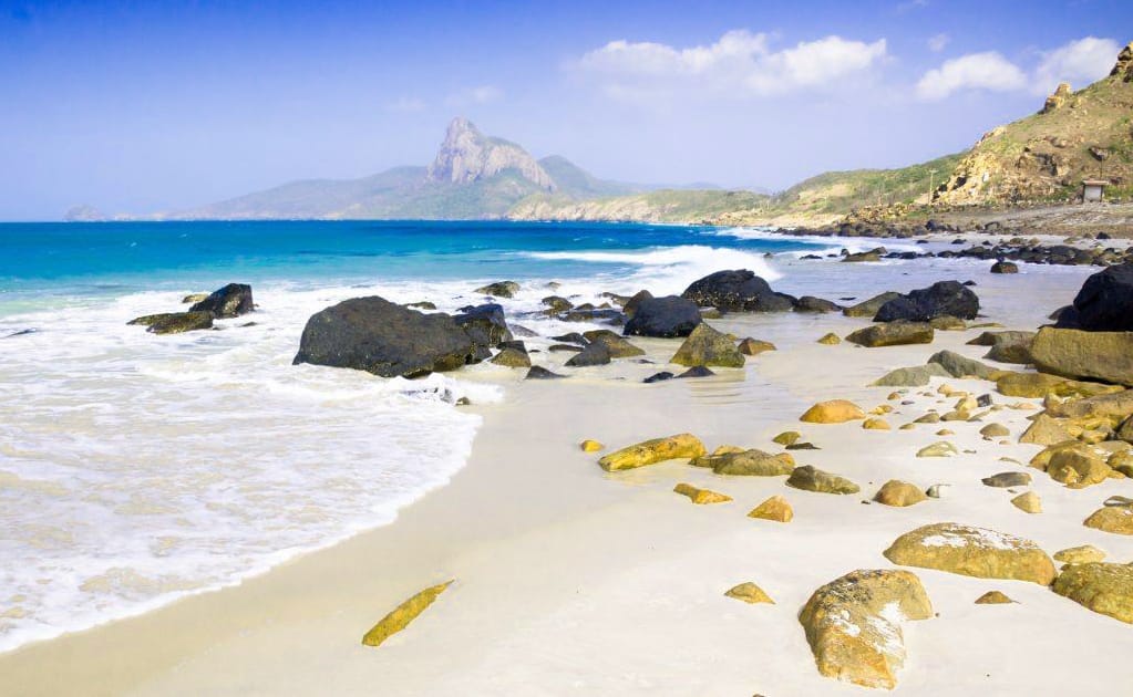 Phuoc Hai Beach Guide – Fishing Village Life by the Minh Dam Mountains