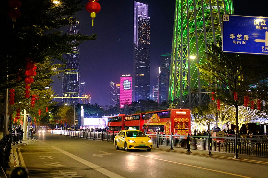 Inside Guangzhou’s Street Markets – From Yi De Road to Beijing Road Shopping Nights